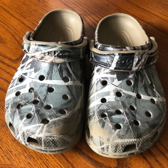 CROCS Shoes - Camo Crocs